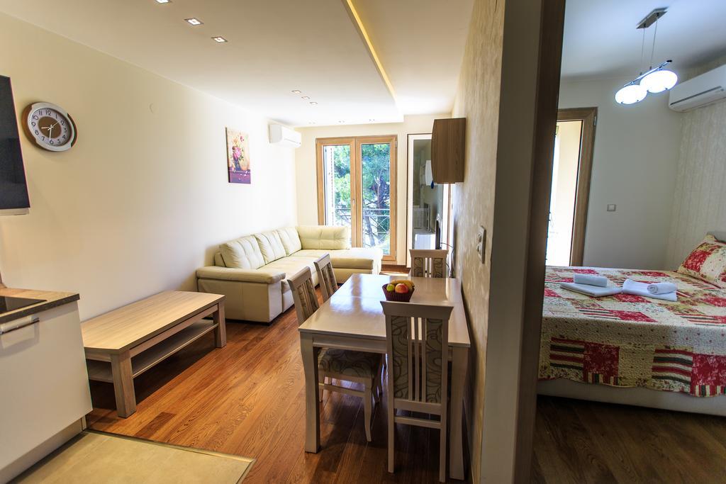 De Lux Apartments Petrovac Eksteriør bilde