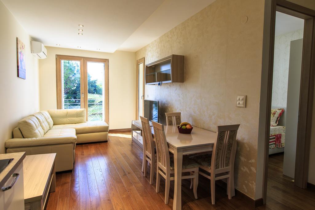 De Lux Apartments Petrovac Eksteriør bilde