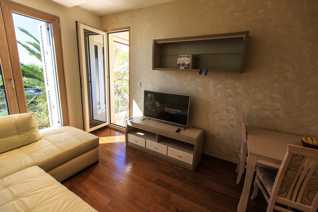 De Lux Apartments Petrovac Eksteriør bilde