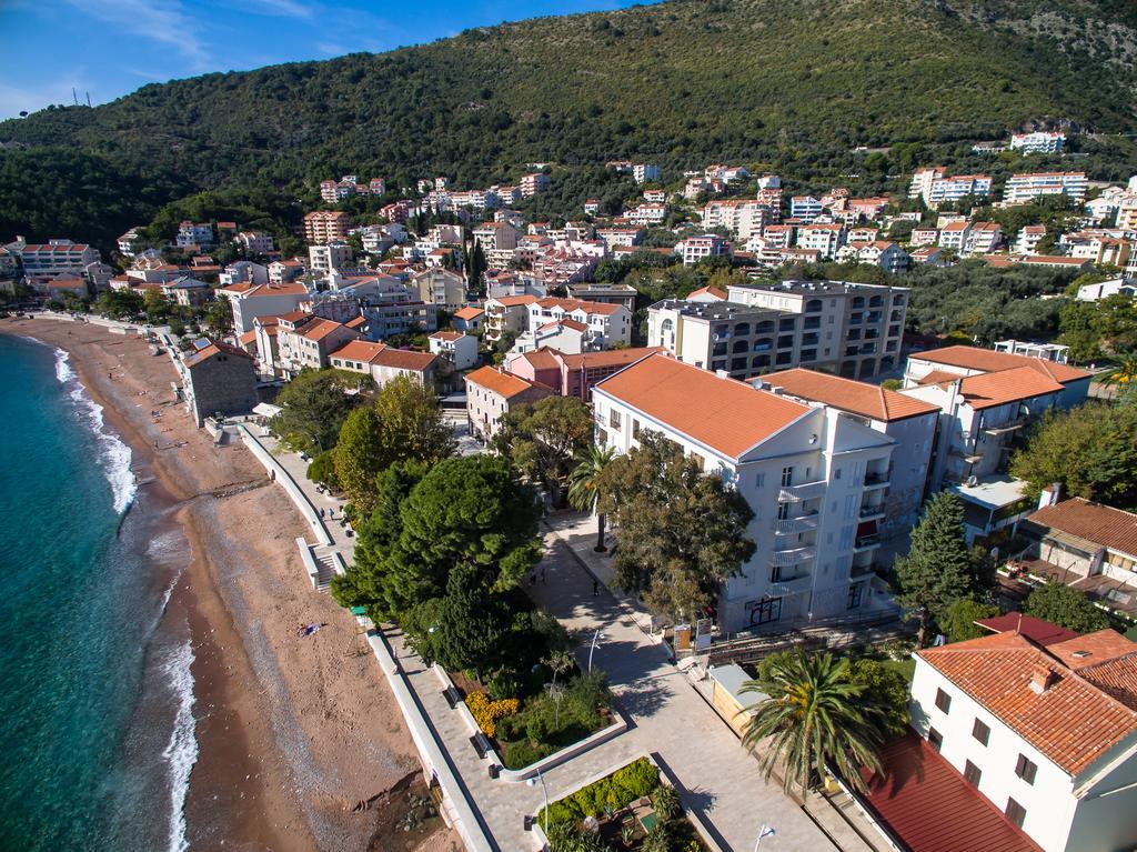 De Lux Apartments Petrovac Eksteriør bilde